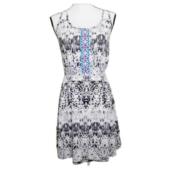 Rue21 Dresses & Skirts - RUE21 SUNDRESS
